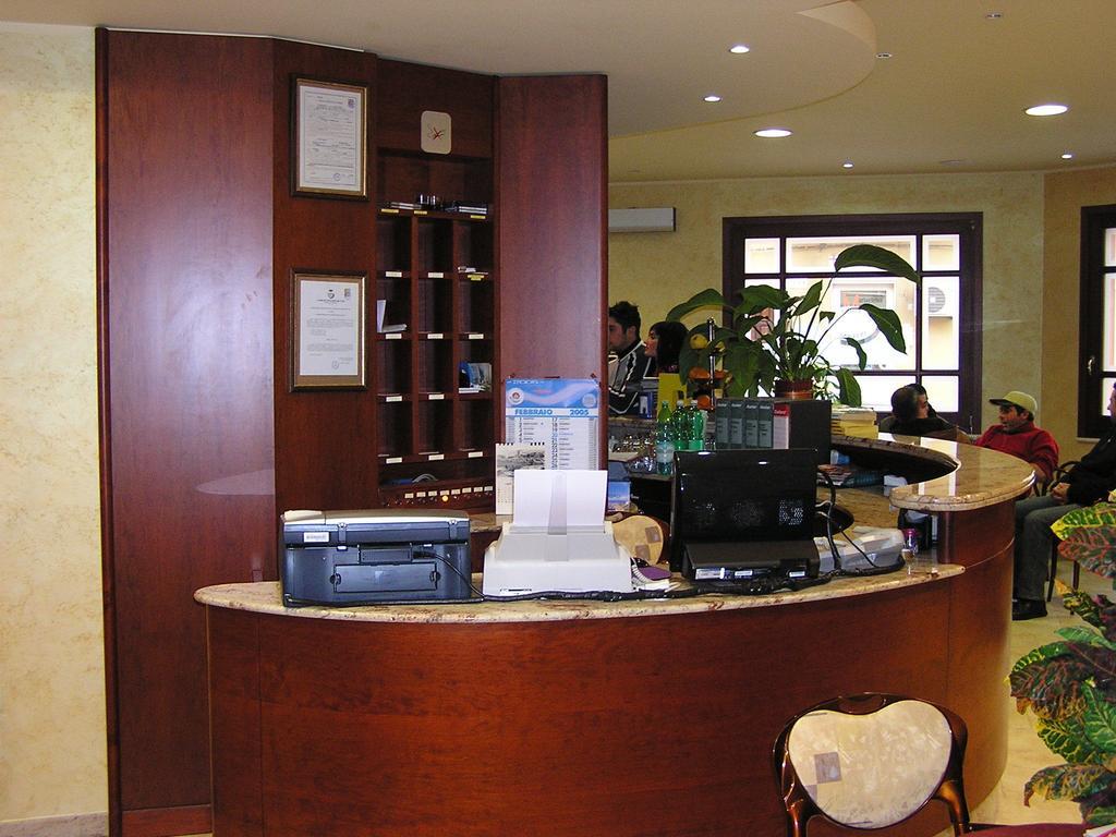 Hotel Mistral Portoscuso Eksteriør billede